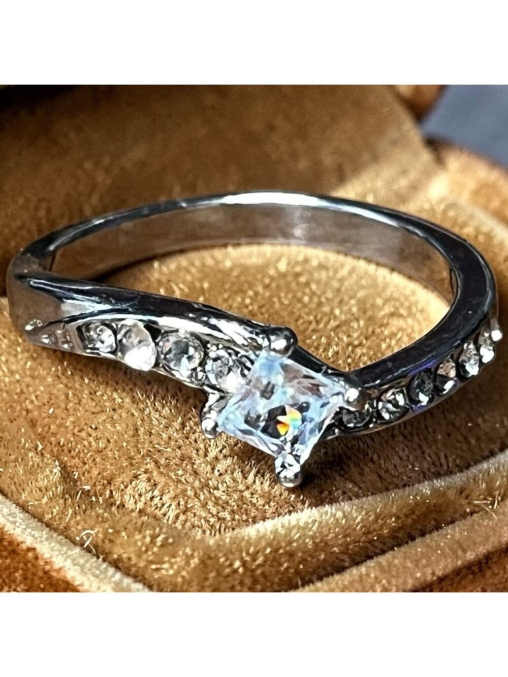 Silver Tone Clear Stone Engagement Ring Princess Cut Size 8.25